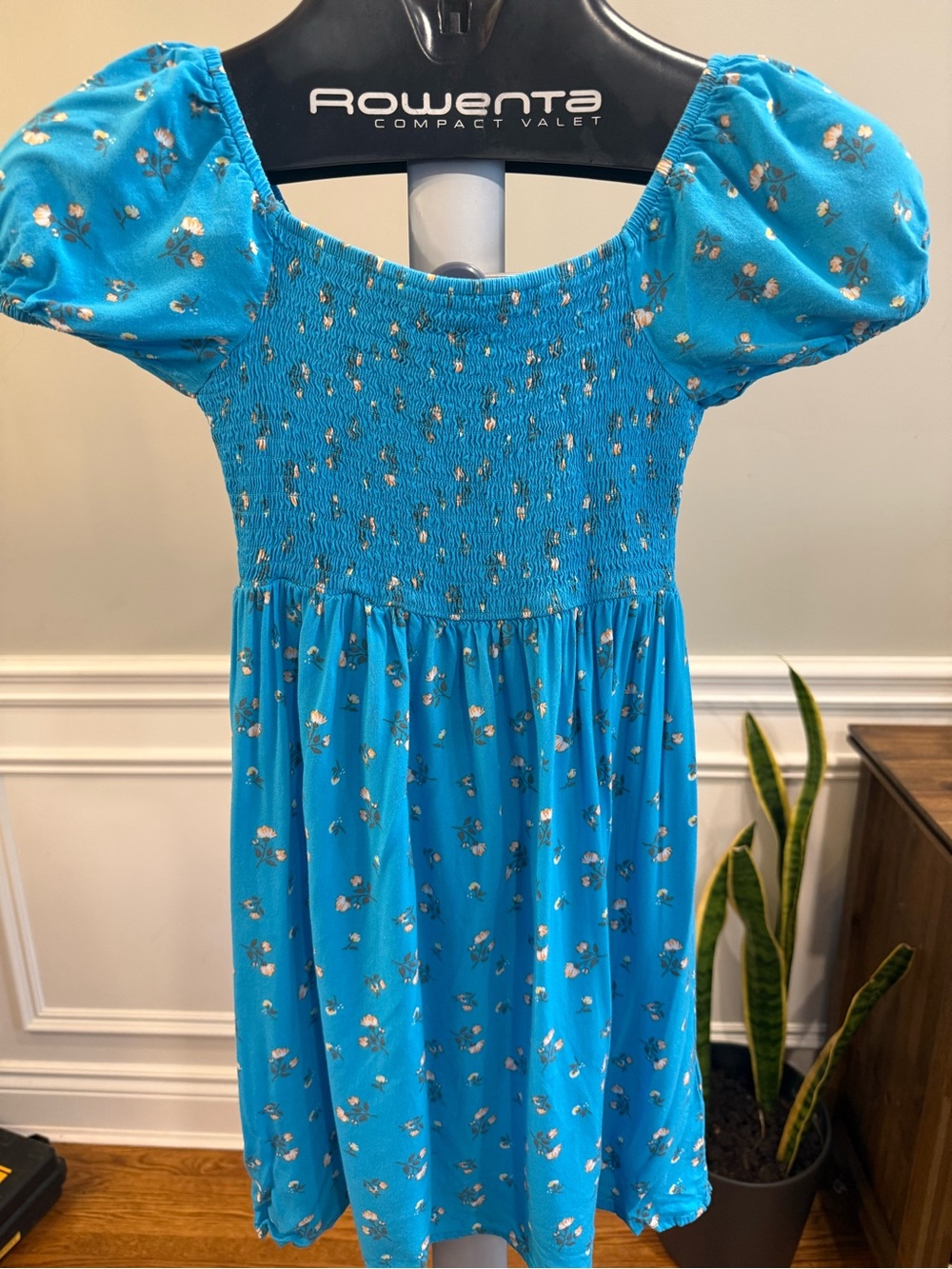 Love Fire Girls Blue Floral Smocked Puff Sleeve Dress Size S (7/8)